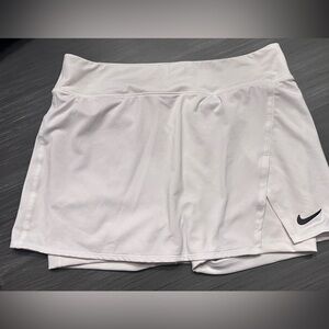 NikeCourt Dri-FIT Victory
Women's Tennis Skirt